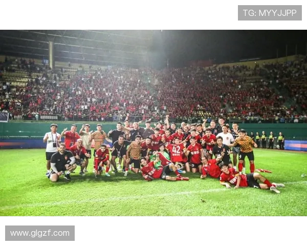 广州队鏖战强敌全场激战不断展现豪门底蕴再燃冠军梦想