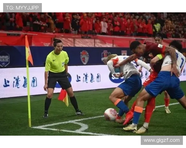 激烈对决！顶级体育赛事中的精彩瞬间与运动员的奋斗故事