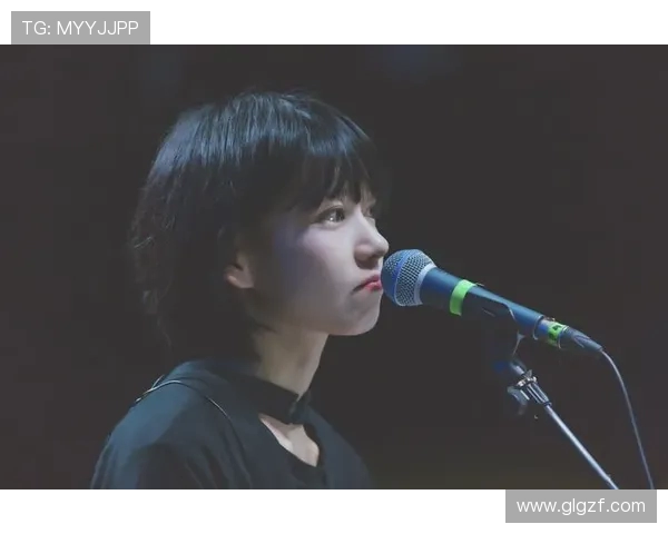 羽毛球场上的奋斗与梦想刘秀英的深度人生对话分享