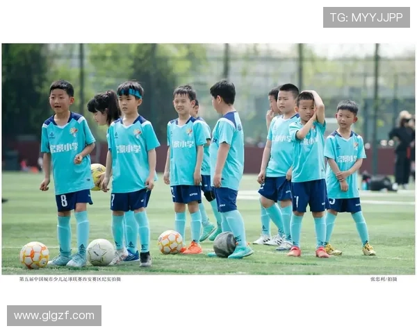 西安足球队在最新足球状态排行榜中荣登第九名展现出强劲实力与潜力