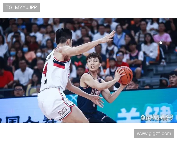 广东宏远再度崛起全新阵容蓄势待发誓夺新赛季CBA总冠军 广东宏远再度崛起全新阵容蓄势待发誓夺新赛季CBA总冠军