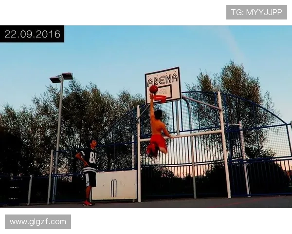 探秘篮球明星成长历程与赛场荣耀背后鲜为人知的励志传奇故事篇章