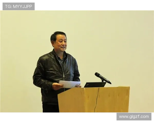 探讨现代足球俱乐部发展趋势与青训体系建设路径综合研究深度分析 探讨现代足球俱乐部发展趋势与青训体系建设路径综合研究深度分析